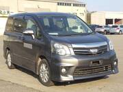 2013 TOYOTA NOAH SI