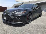 2019 LEXUS ES