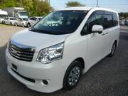 2011 TOYOTA NOAH