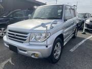 2002 MITSUBISHI PAJERO IO