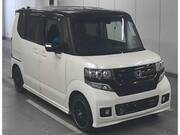 2016 HONDA N-BOX CUSTOM