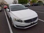 2015 VOLVO V60