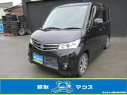 2010 NISSAN ROOX