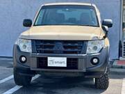 2012 MITSUBISHI PAJERO
