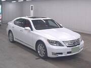 2010 LEXUS LS