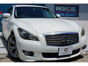2010 NISSAN FUGA