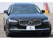 2021 VOLVO V90
