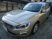 2018 VOLVO V60