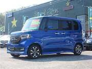 2017 HONDA N-BOX CUSTOM