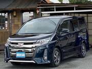 2017 TOYOTA NOAH