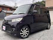 2013 NISSAN ROOX