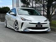 2019 TOYOTA PRIUS S