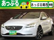 2019 VOLVO V40