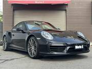 2017 PORSCHE 911