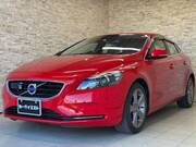 2014 VOLVO V40