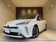 2019 TOYOTA PRIUS