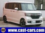 2018 HONDA N-BOX CUSTOM