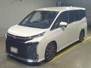 2022 TOYOTA VOXY