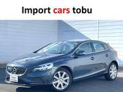 2020 VOLVO V40