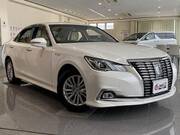 2018 TOYOTA CROWN ROYAL SALOON