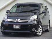 2012 TOYOTA ISIS