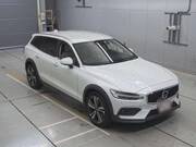 2020 VOLVO V60