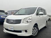 2012 TOYOTA NOAH