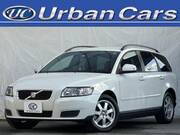 2010 VOLVO V50