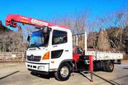 2013 HINO POWDER CEMENT TRUCK