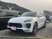 2016 PORSCHE MACAN