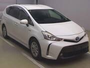 2016 TOYOTA PRIUS ALPHA G