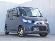 2013 NISSAN ROOX