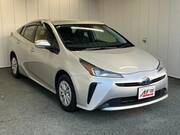 2019 TOYOTA PRIUS S
