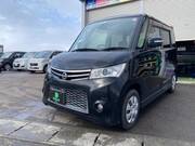 2010 NISSAN ROOX