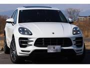2016 PORSCHE MACAN