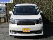 2011 TOYOTA VOXY