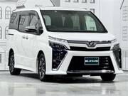 2019 TOYOTA VOXY