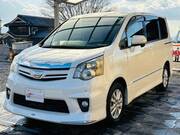 2010 TOYOTA NOAH