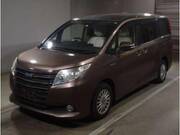 2014 TOYOTA NOAH