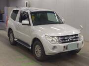 2013 MITSUBISHI PAJERO