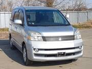 2004 TOYOTA VOXY X V EDITION