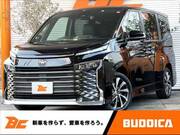 2022 TOYOTA VOXY