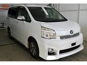 2012 TOYOTA VOXY