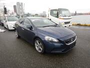 2013 VOLVO V40
