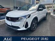 2022 PEUGEOT 5008