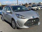 2019 TOYOTA AQUA L