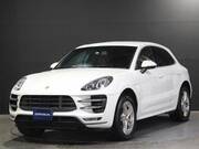 2016 PORSCHE MACAN