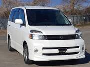 2005 TOYOTA VOXY Z