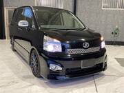 2013 TOYOTA VOXY