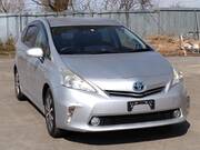 2012 TOYOTA PRIUS ALPHA